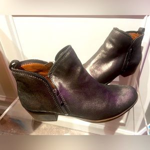 Women’s size 10 Lucky Brand Metallic Bootie New in box NEVER WORN
